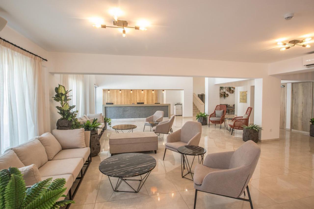 Bohemian Gardens Hotel 普罗塔拉斯 外观 照片