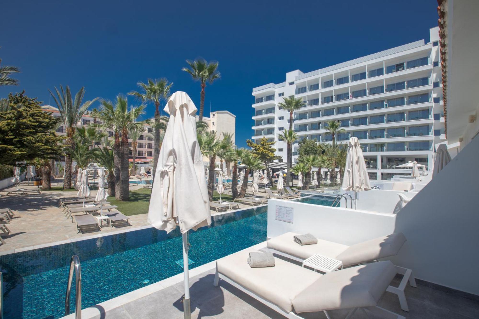 Bohemian Gardens Hotel 普罗塔拉斯 外观 照片