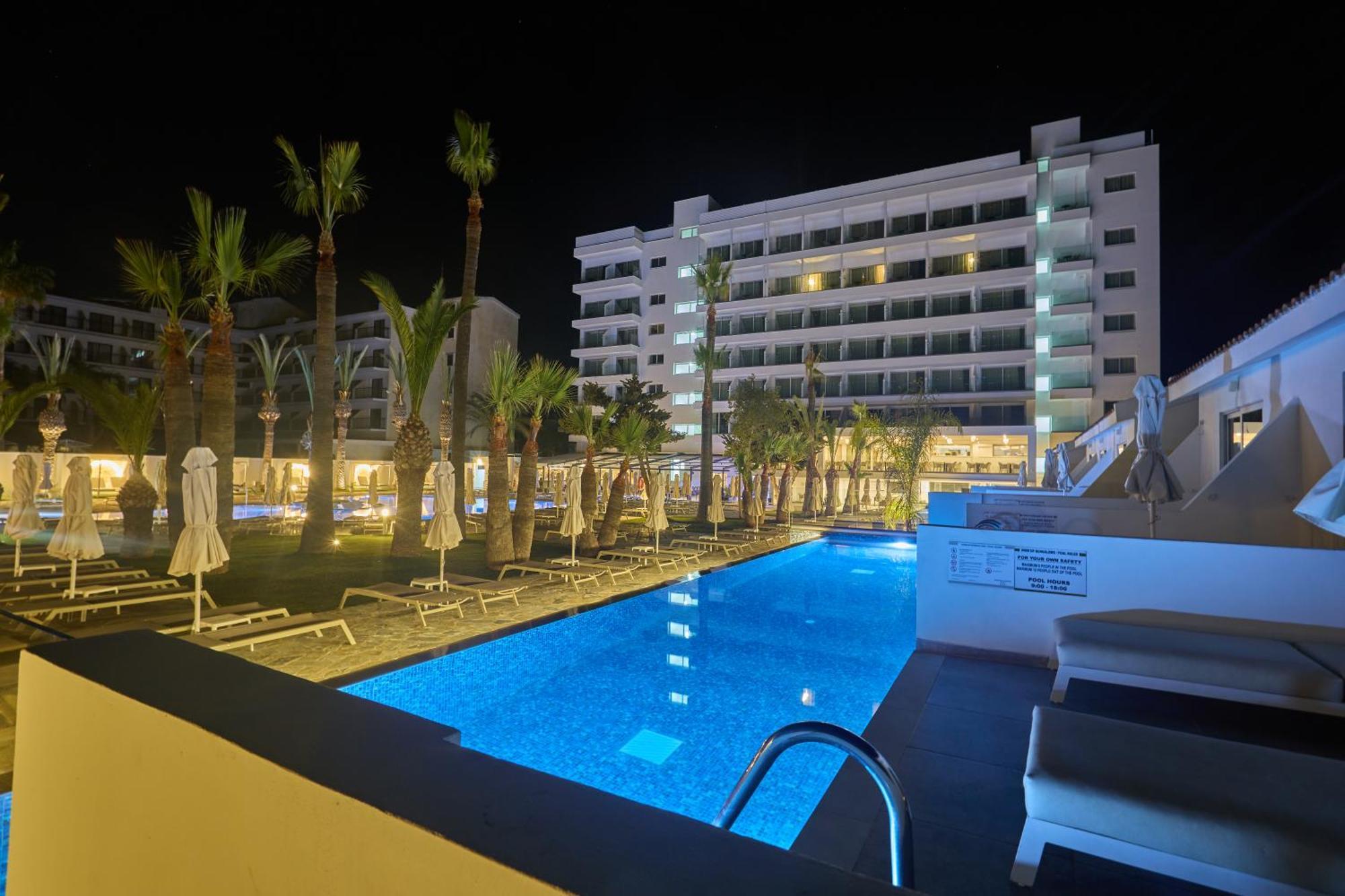 Bohemian Gardens Hotel 普罗塔拉斯 外观 照片