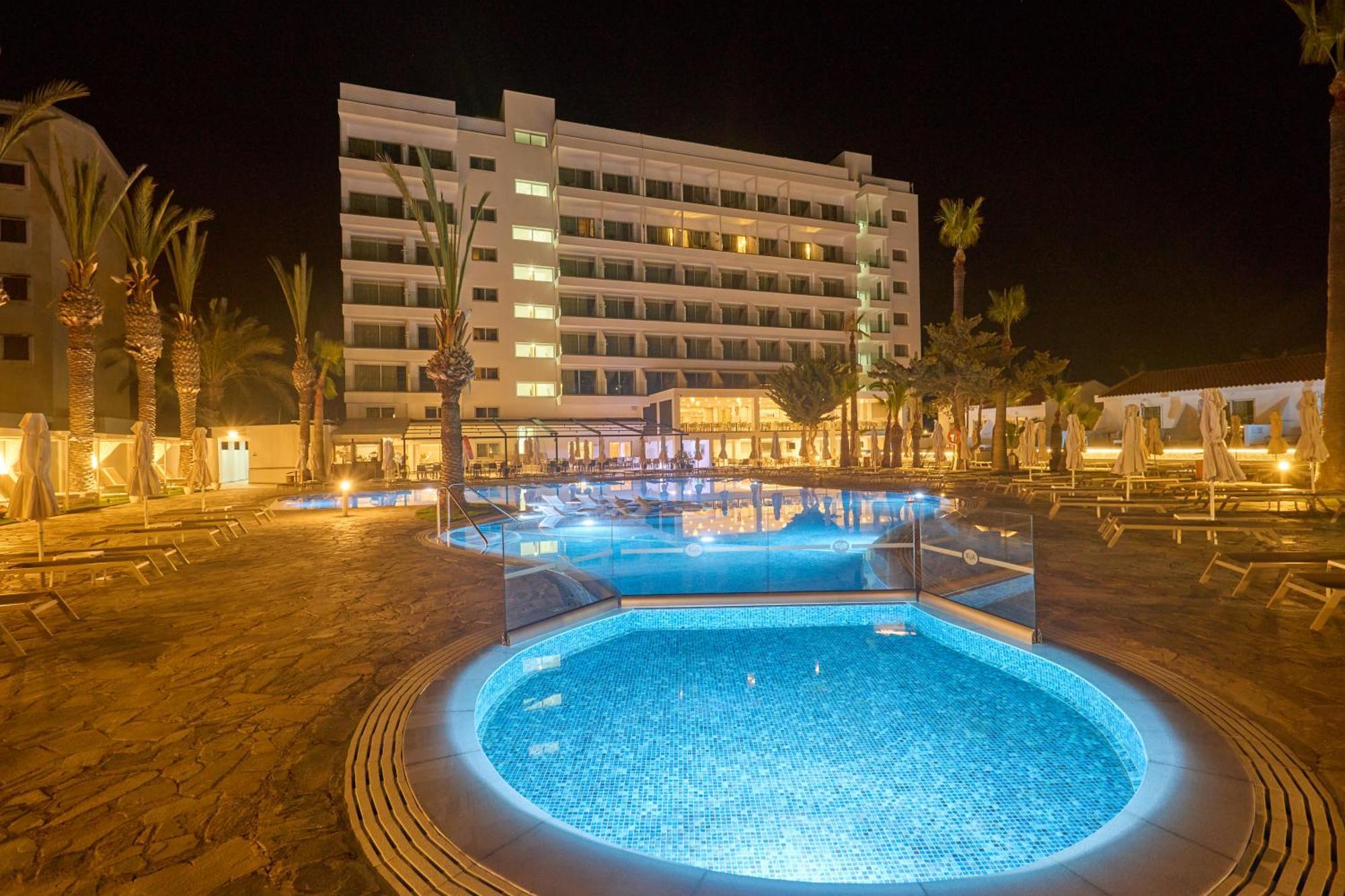 Bohemian Gardens Hotel 普罗塔拉斯 外观 照片