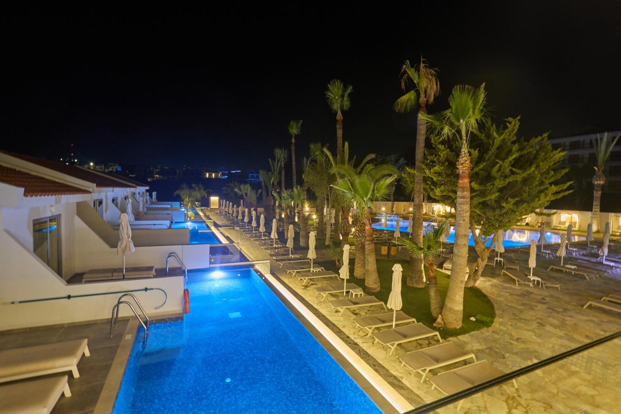 Bohemian Gardens Hotel 普罗塔拉斯 外观 照片